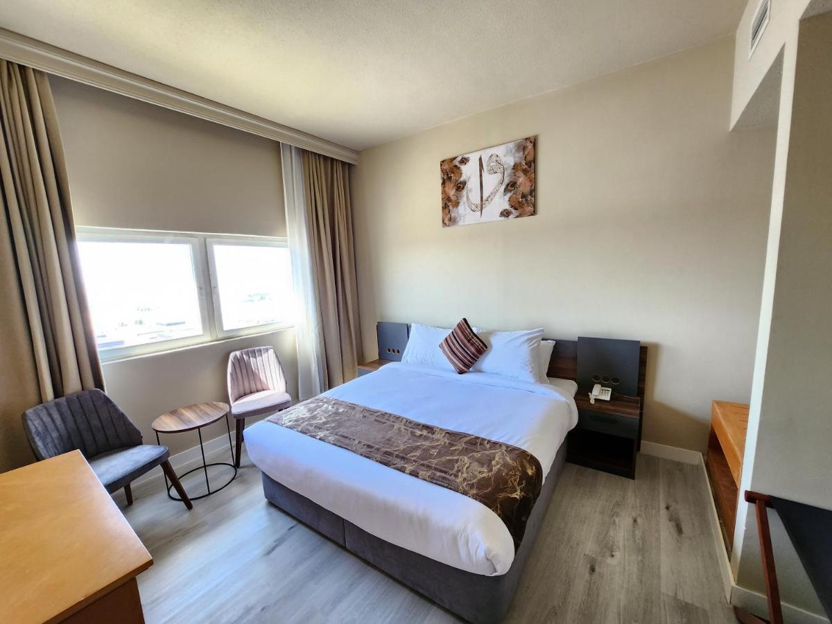 The Saj Hotel 아지만 외부 사진
