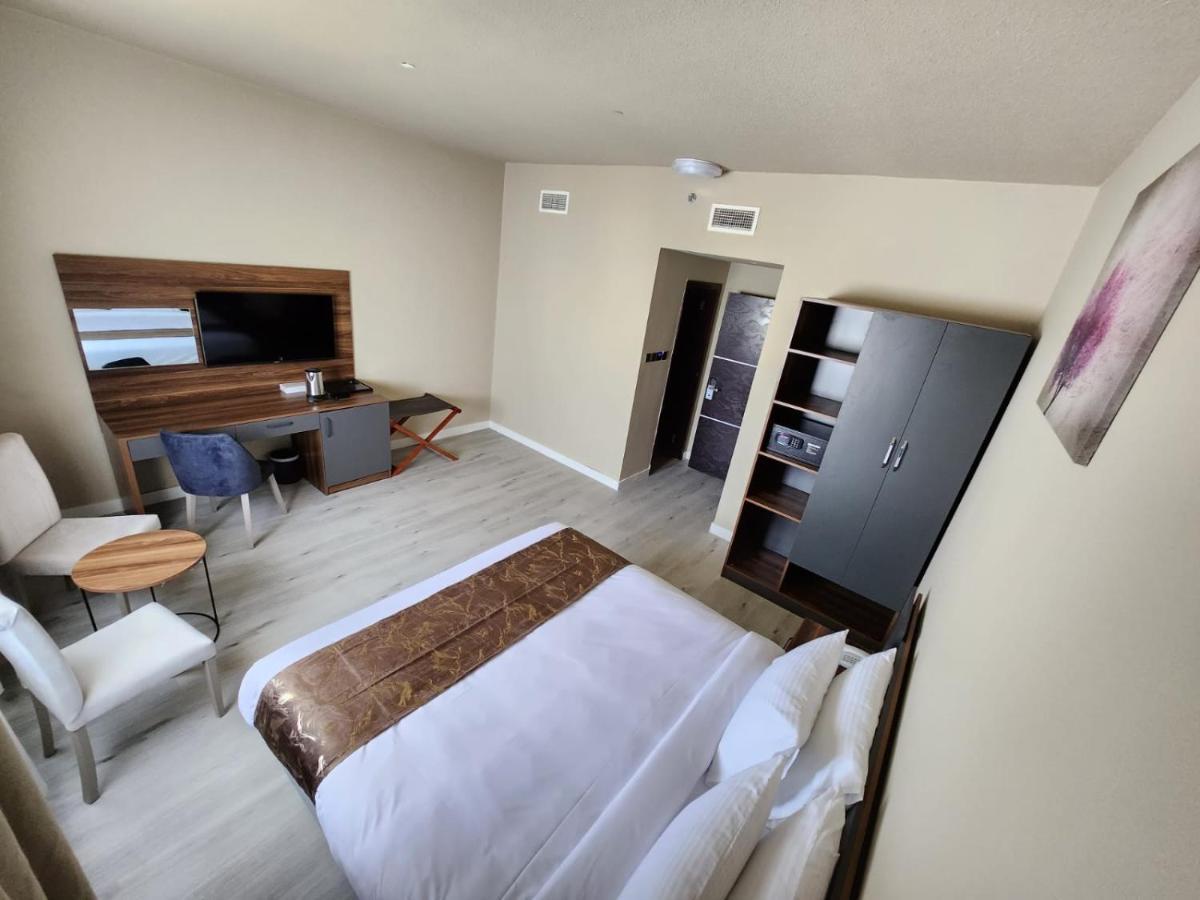The Saj Hotel 아지만 외부 사진