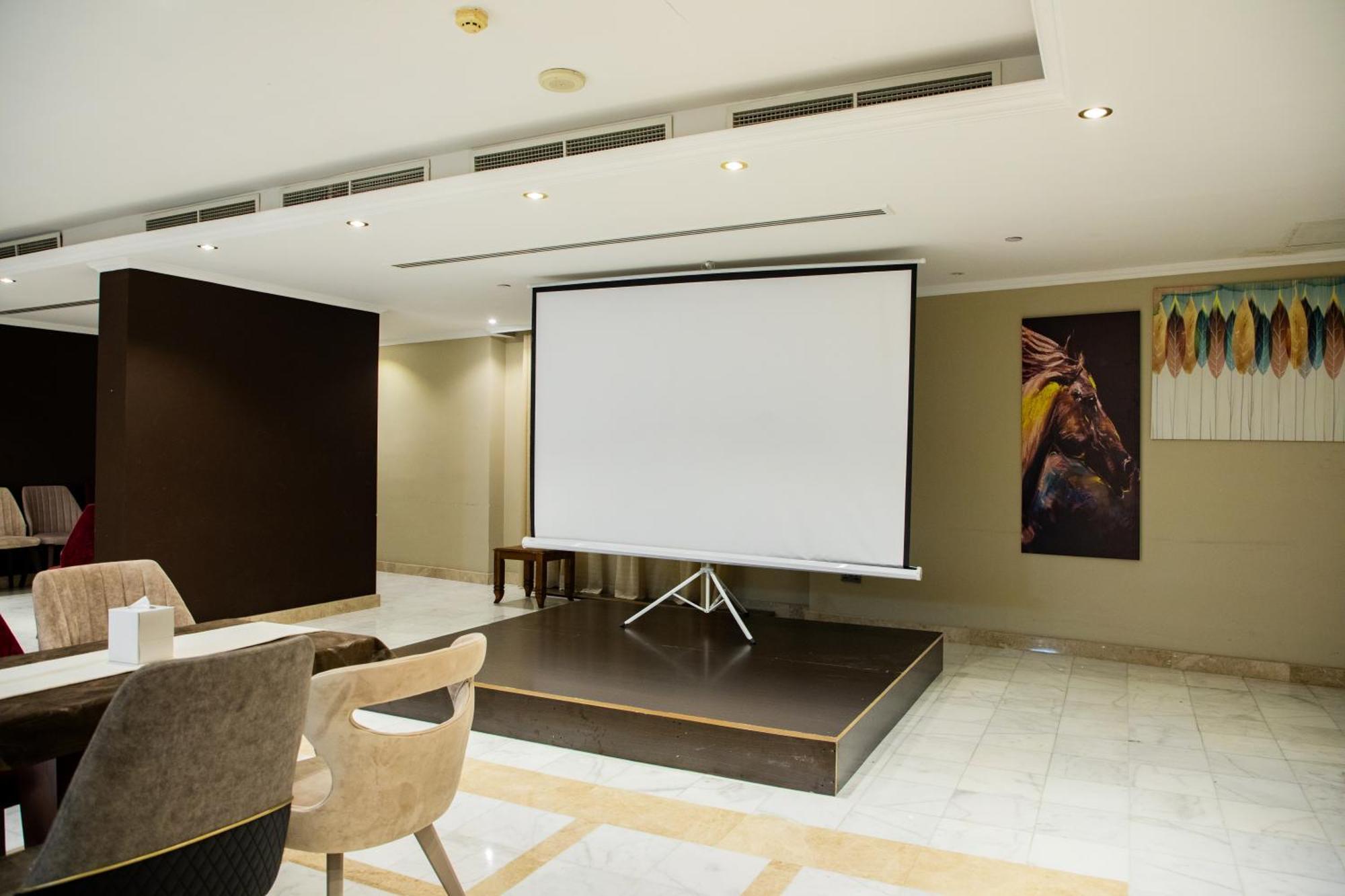 The Saj Hotel 아지만 외부 사진