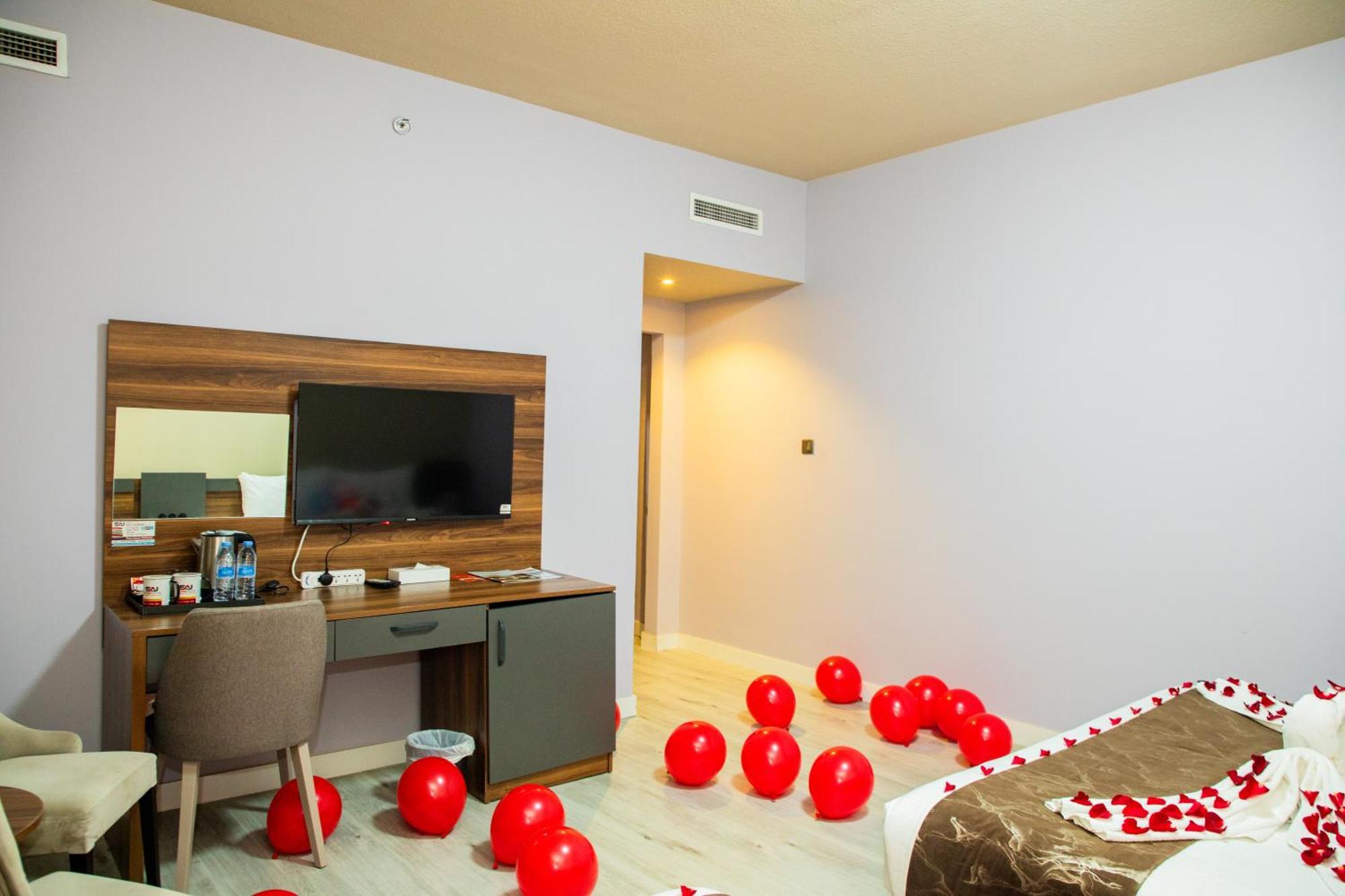 The Saj Hotel 아지만 외부 사진